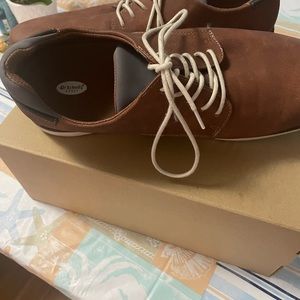 Men’s Brown DrScholl’s shoes. Size 11M. Worn once.